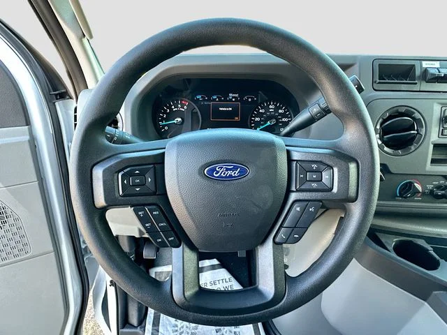 New 2026 Oxford White Ford Base image 7