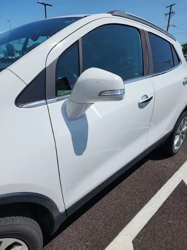 Used 2017 White Buick Preferred image 4