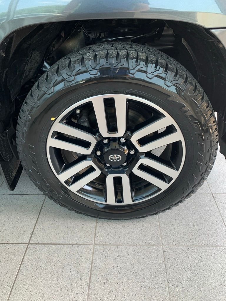 2021 Toyota 4Runner Limited - Photo 17