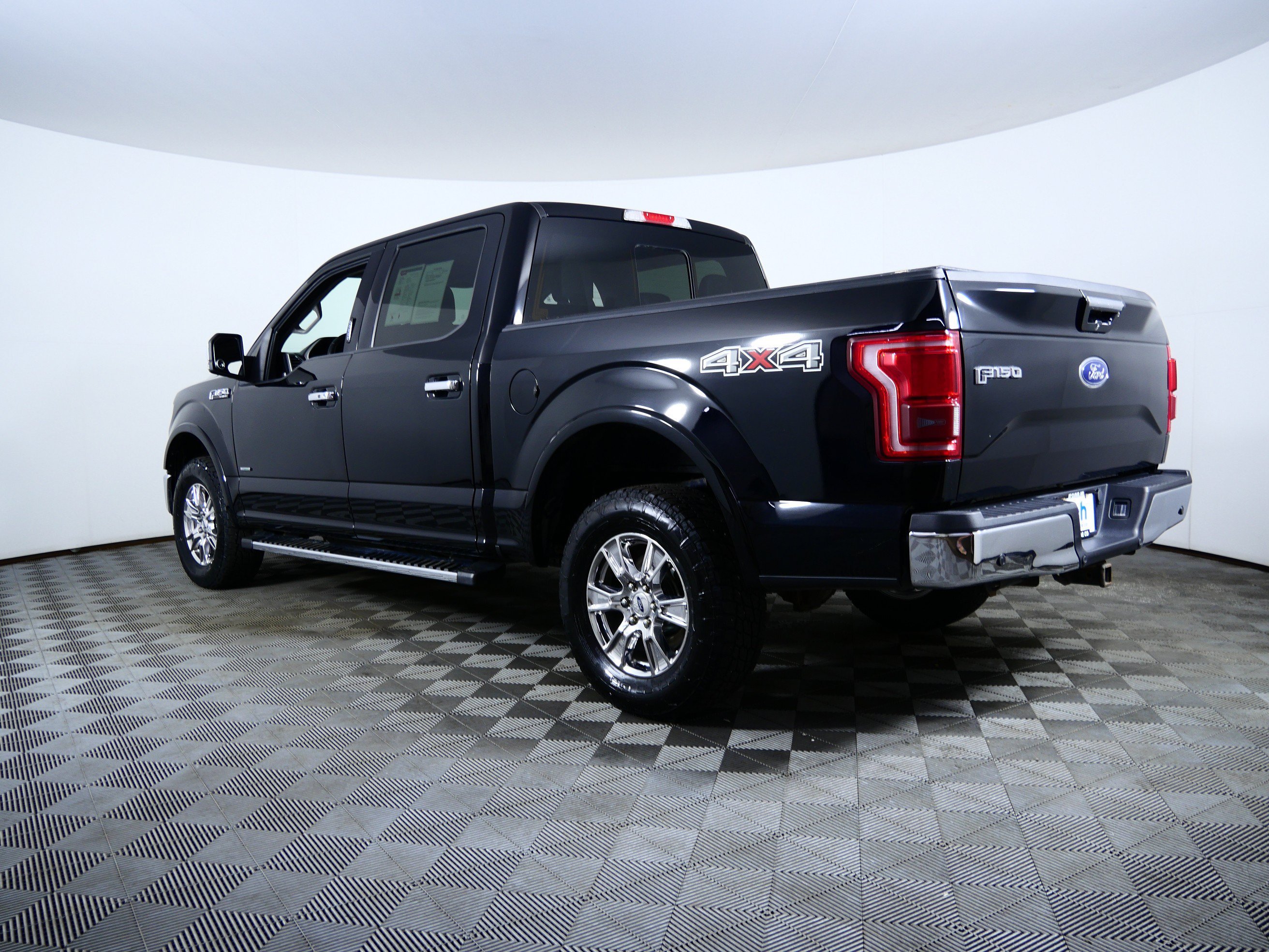 Used 2016 Shadow Black Ford Lariat image 5