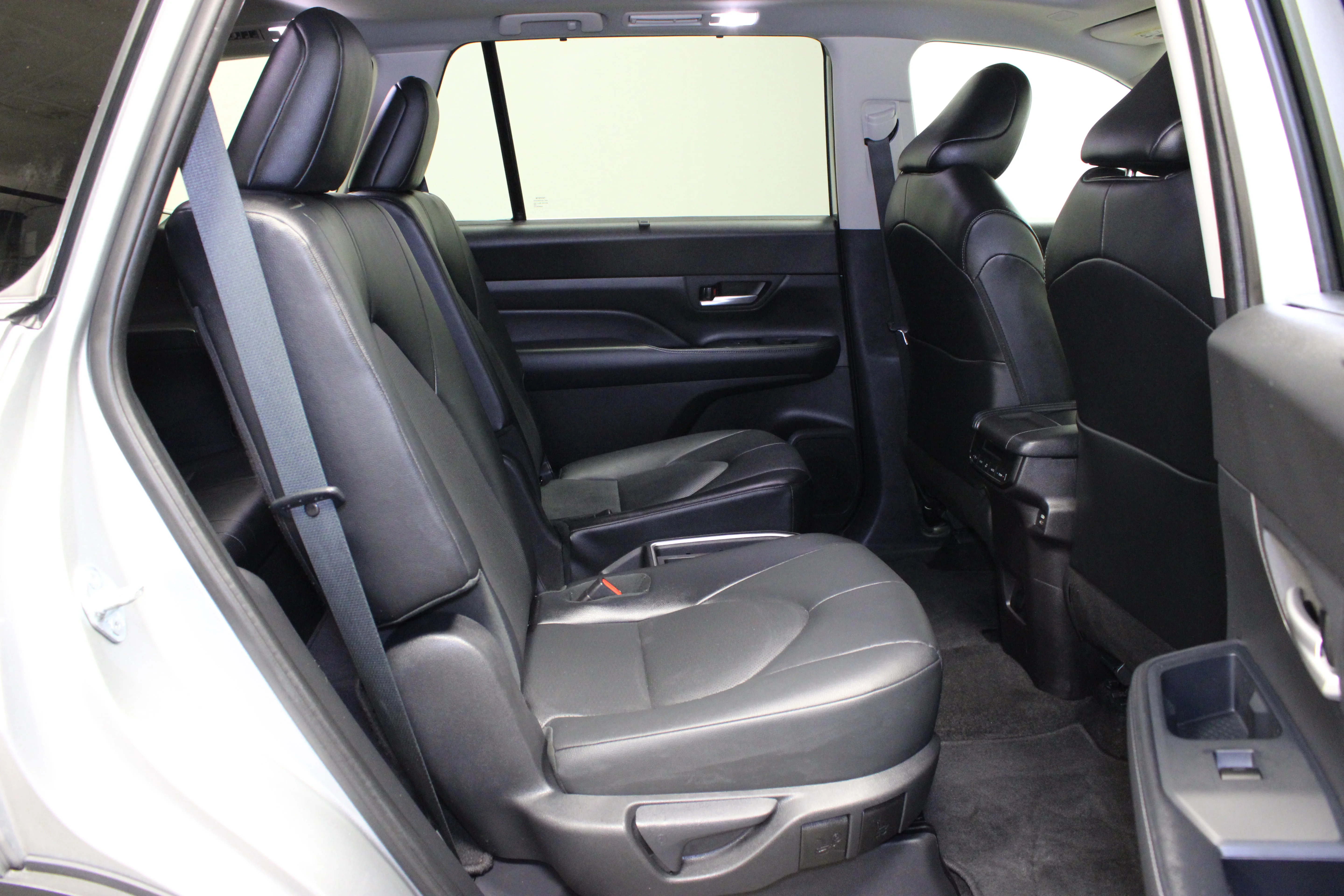 Used 2025 Celestial Silver Metallic Toyota XLE image 16