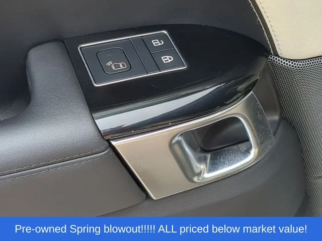 Used 2022 Black Land Rover HST image 37