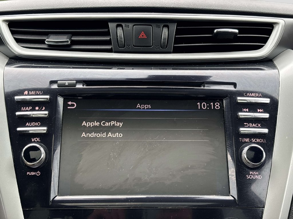 Used 2019 Red Nissan Platinum image 28