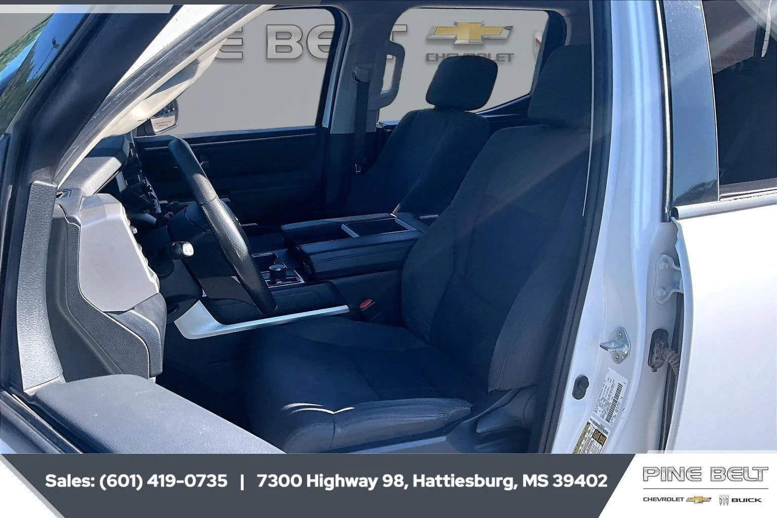 Used 2023 Ice Cap Toyota SR5 image 19