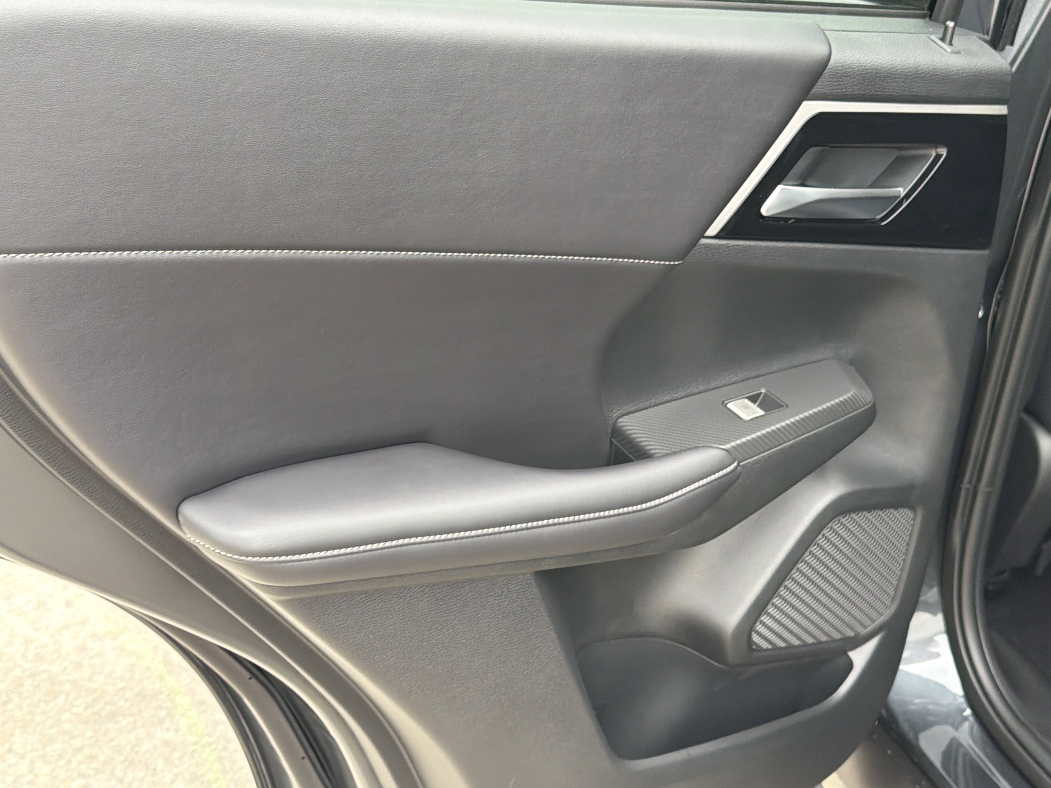 New 2026 Moonrock Gray Nissan SL image 23