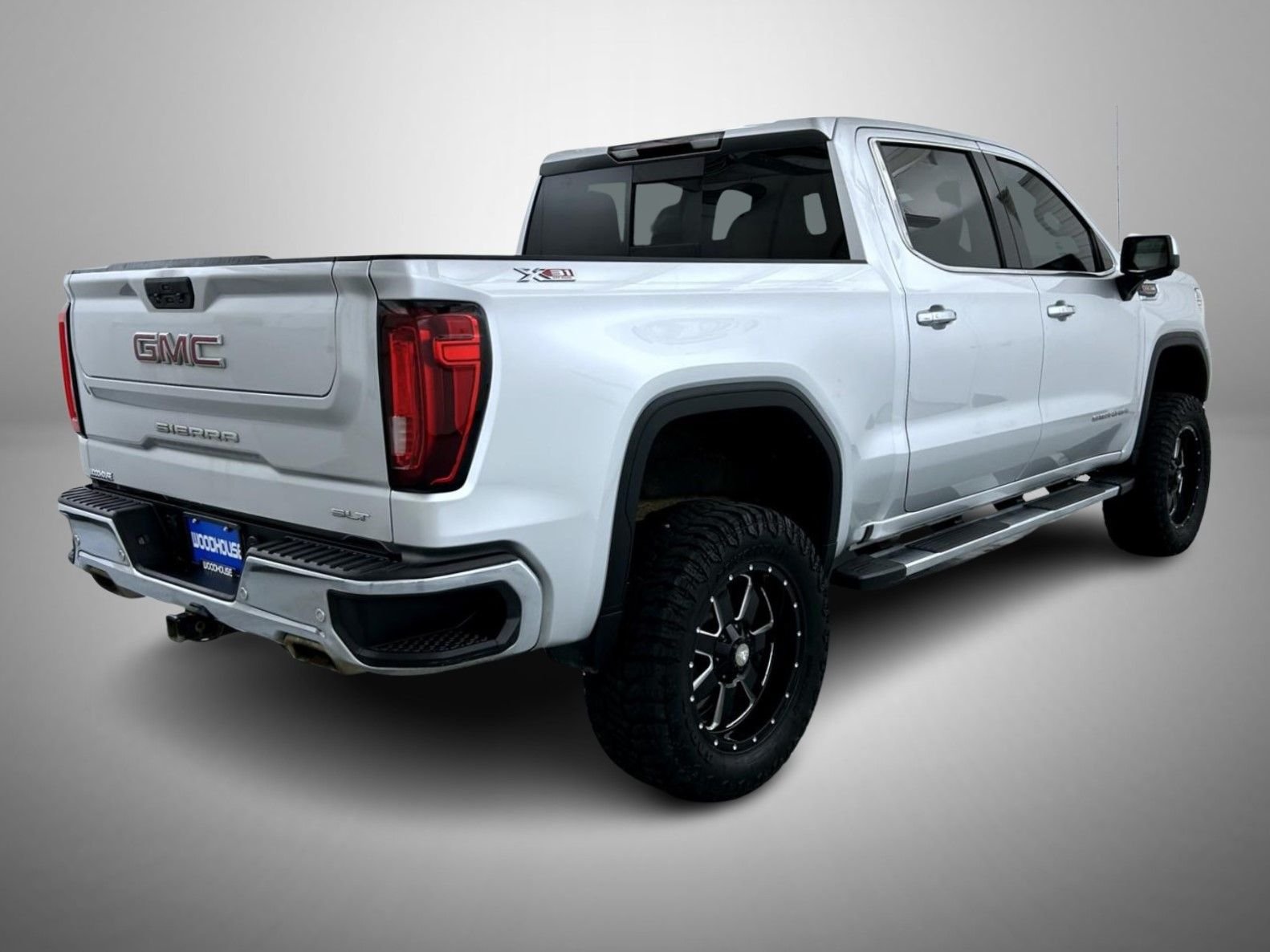Used 2021 Silver GMC SLT image 5