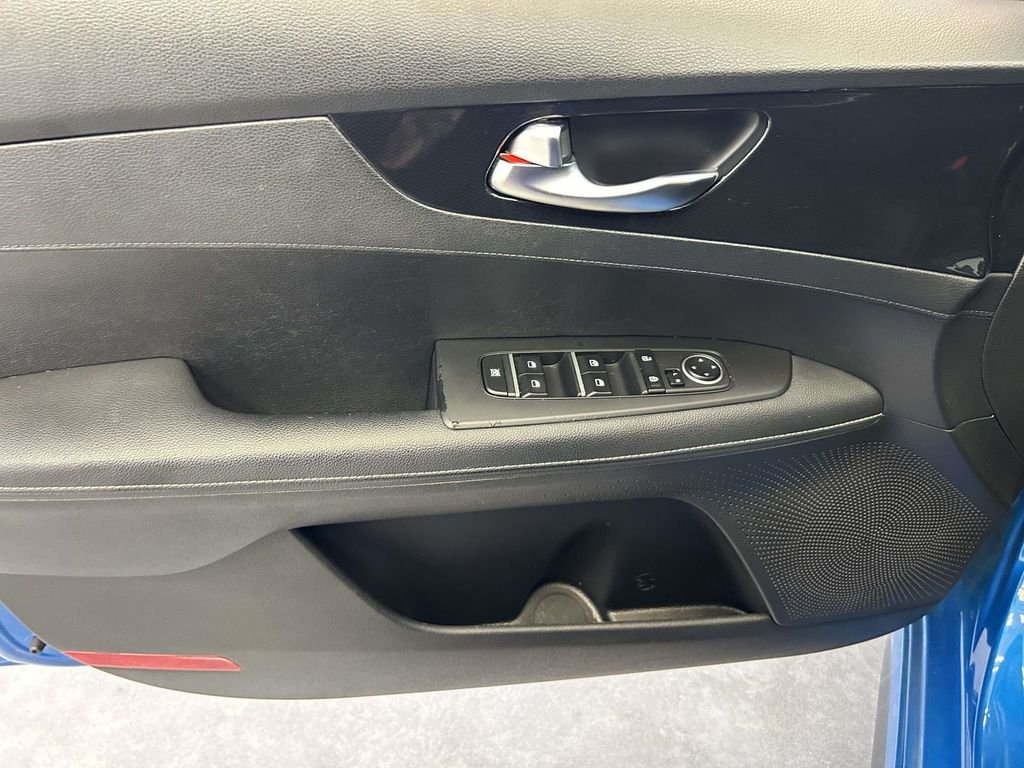 Used 2023 Blue Kia GT-Line image 16