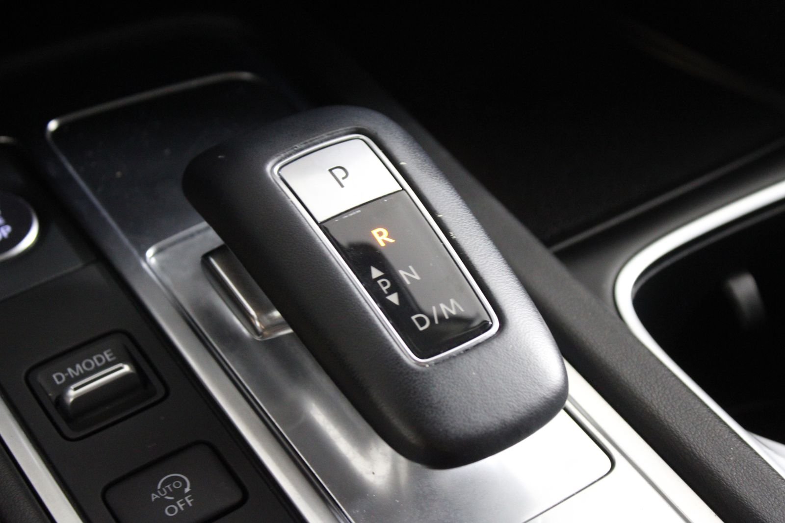 Used 2025 Black INFINITI Sensory image 25
