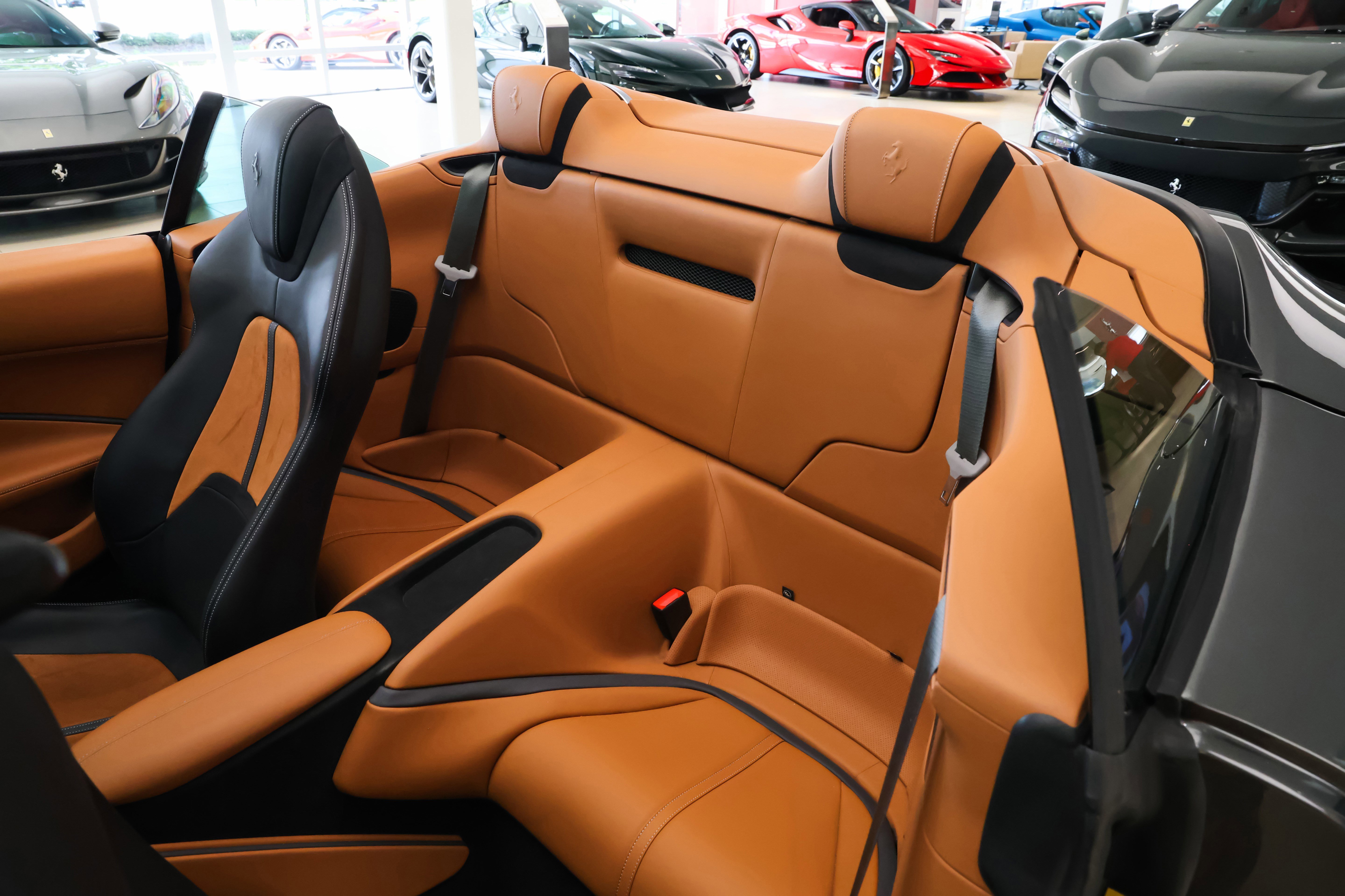 Used 2025 Grigio Silverstone Ferrari  image 40