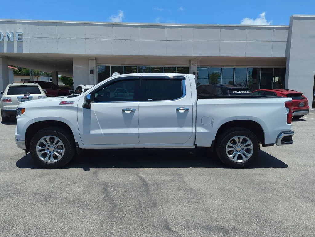 Used 2025 White Chevrolet LTZ image 3