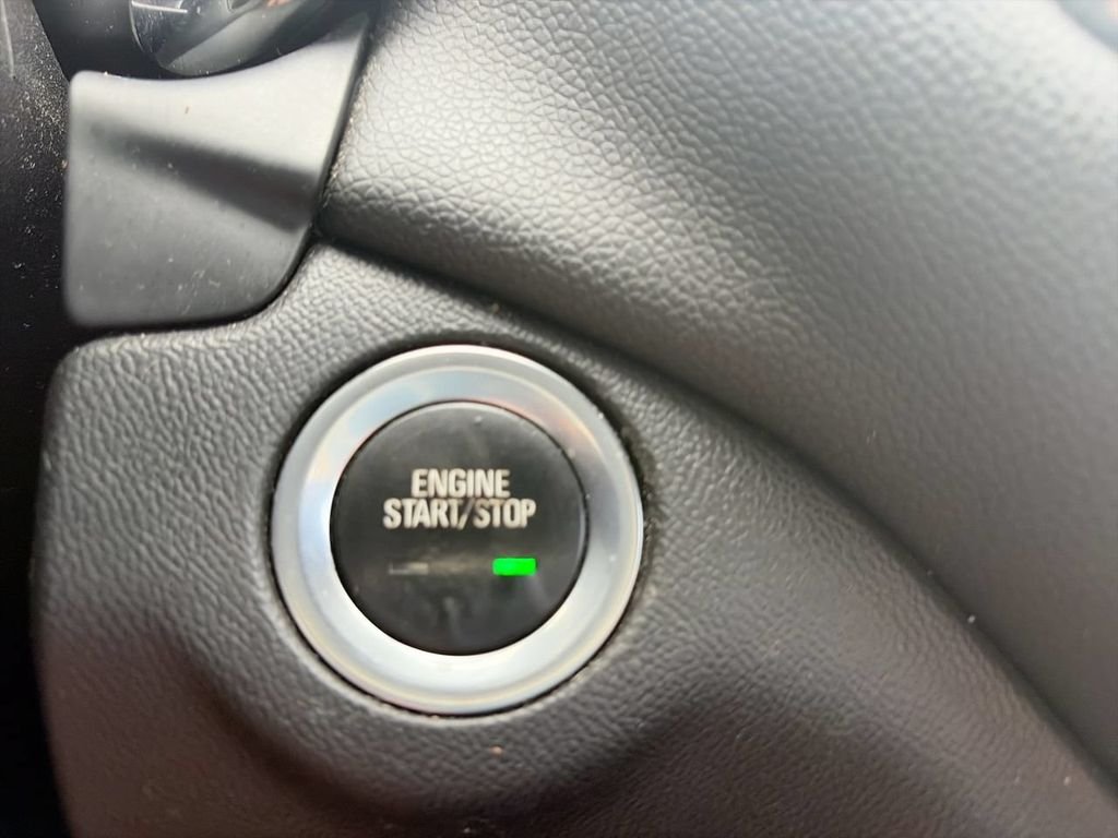 Used 2019 Silver Chevrolet LT image 25