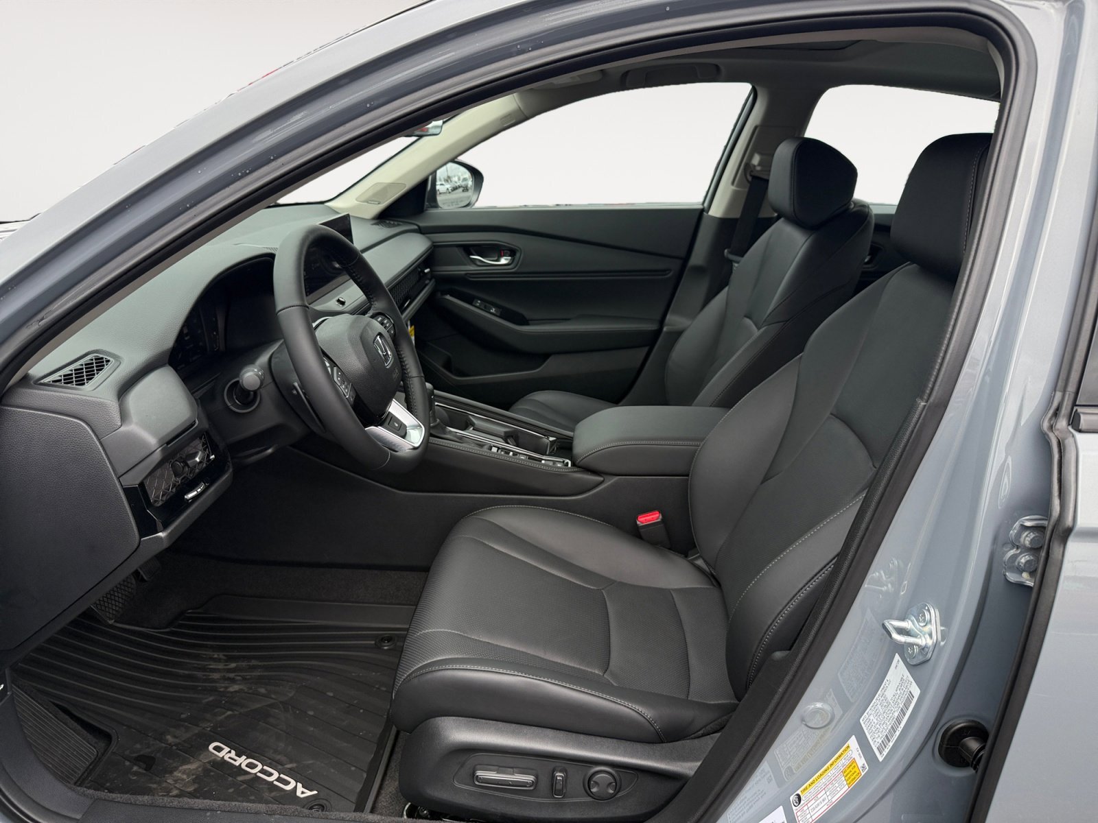 New 2026 Urban Gray Pearl Honda Touring image 10