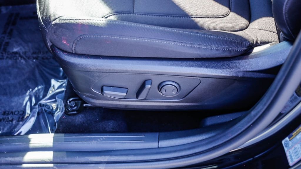 Used 2023 Phantom Black Hyundai SEL image 25