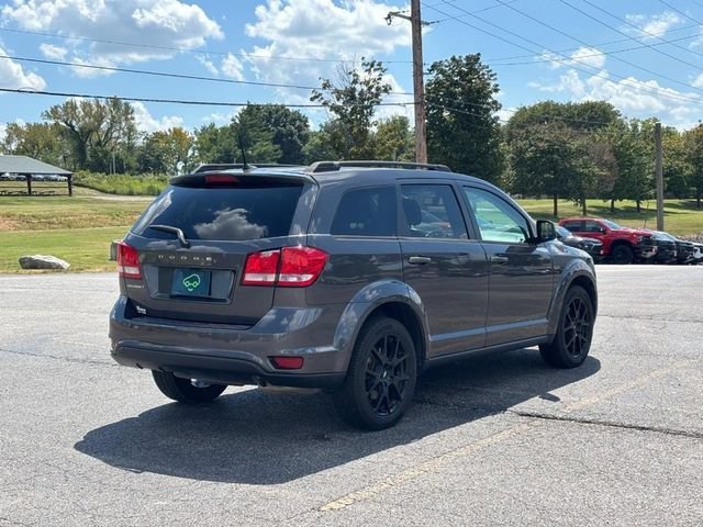 Used 2019 Gray Dodge SE image 5