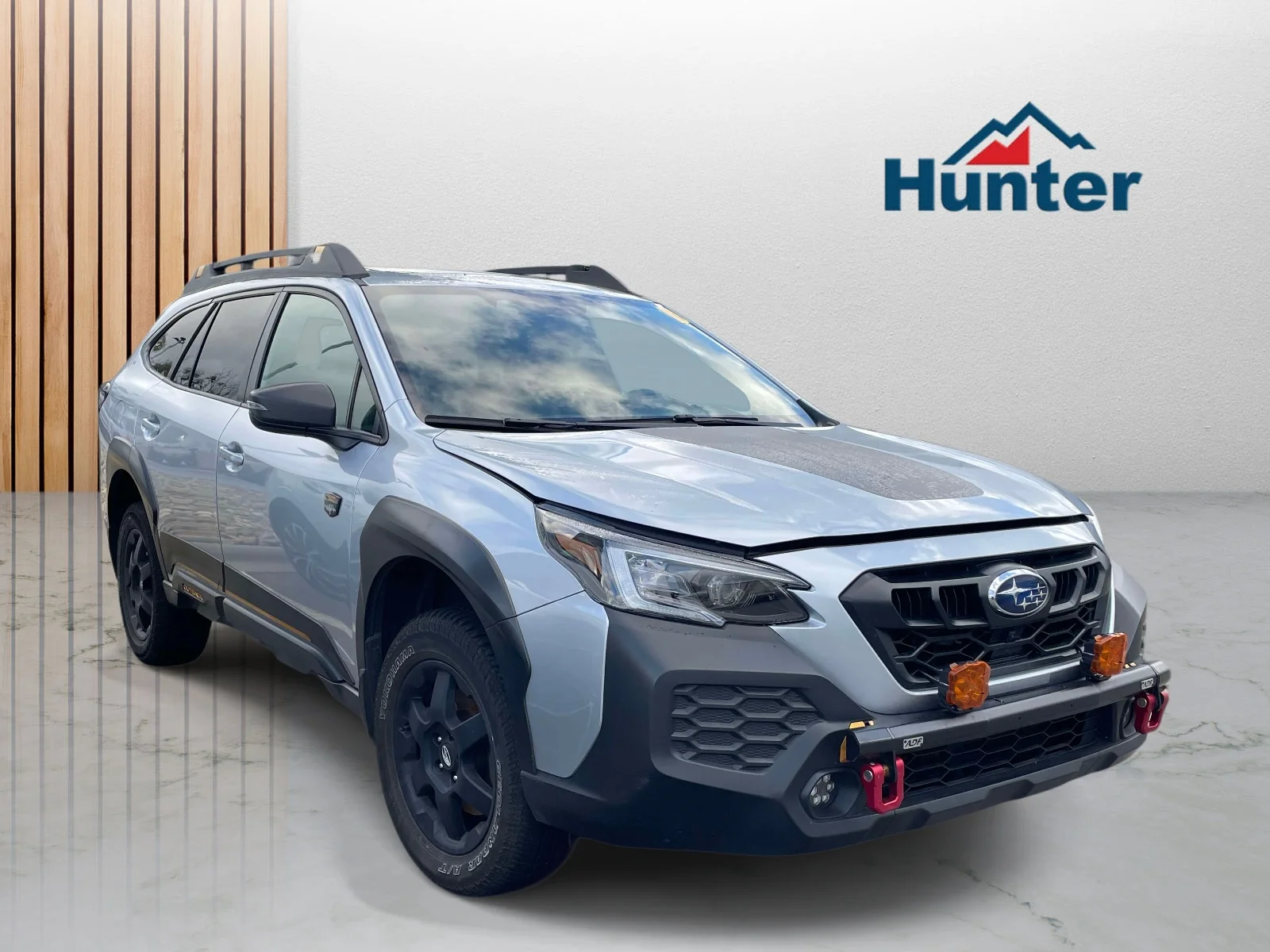 Used 2025 Ice Silver Metallic Subaru Wilderness image 1