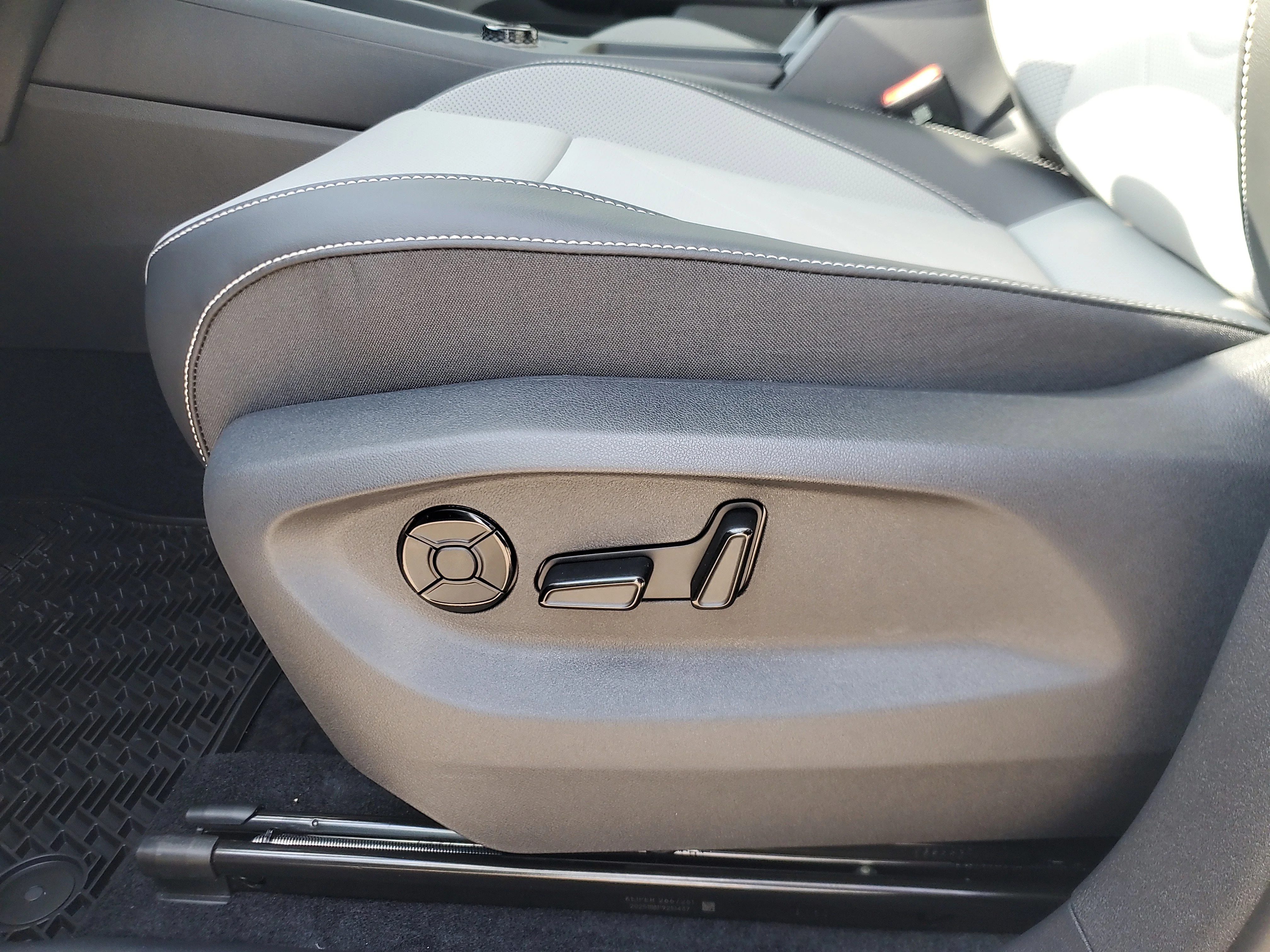 New 2026 Gray Volkswagen SE image 15