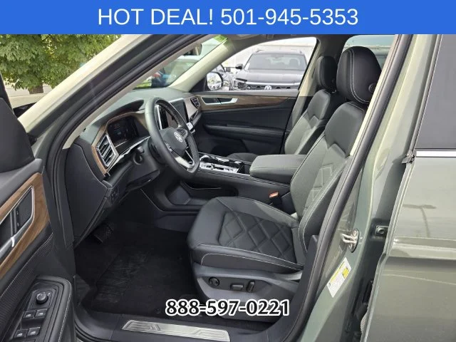 Used 2026 Green Volkswagen SE w/Technology image 10