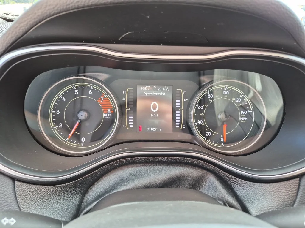Used 2021 White Jeep Latitude Lux image 21