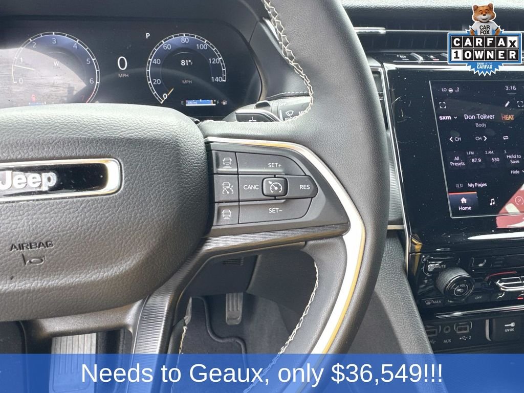 Used 2025 White Jeep Altitude image 45