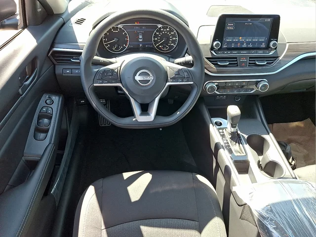 New 2026 Super Black Nissan SV image 6