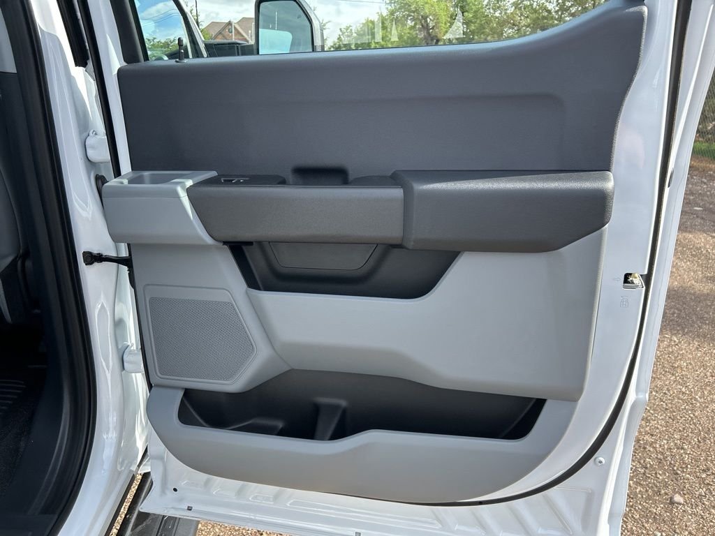 New 2026 Oxford White Ford XL image 41