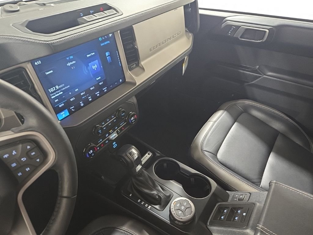 Used 2025 Azure Gray Metallic Ford Outer Banks image 14