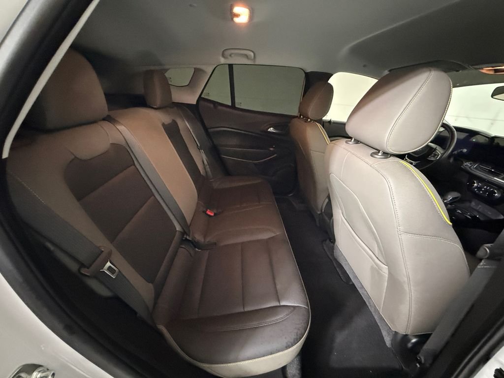 Used 2025 White Chevrolet ACTIV image 17