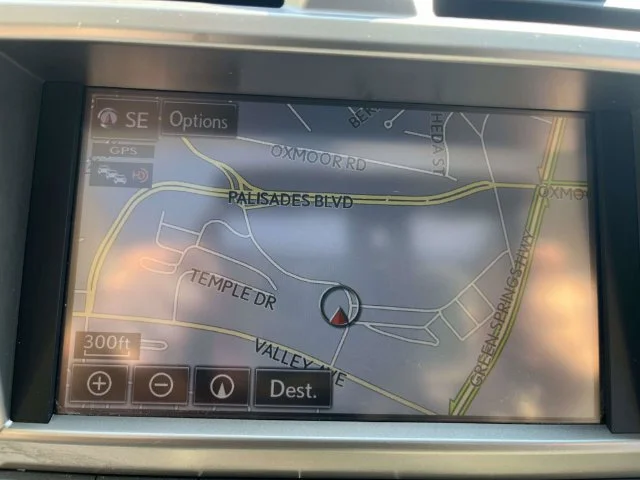 Used 2018 White Lexus 460 image 29