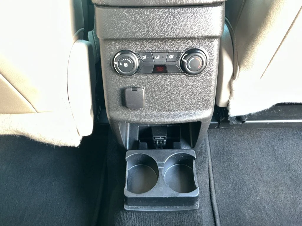 Used 2015 Red Ford XLT image 28