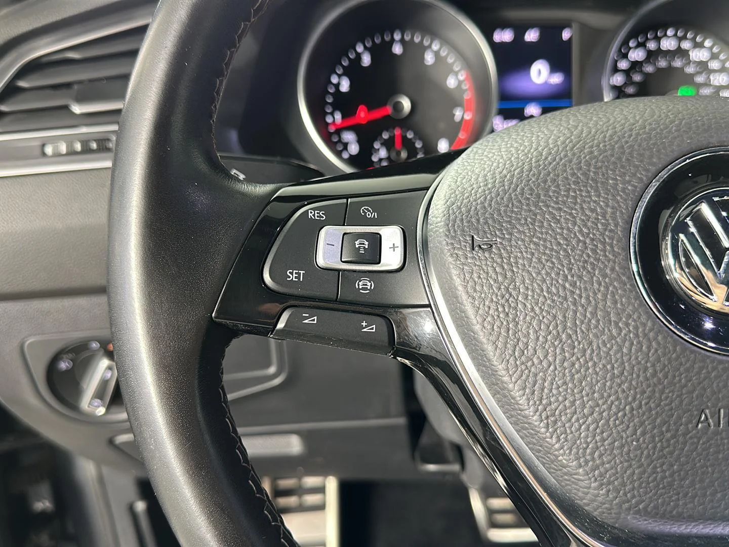 Used 2021 Platinum Gray Metallic Volkswagen SE R-Line Black image 18