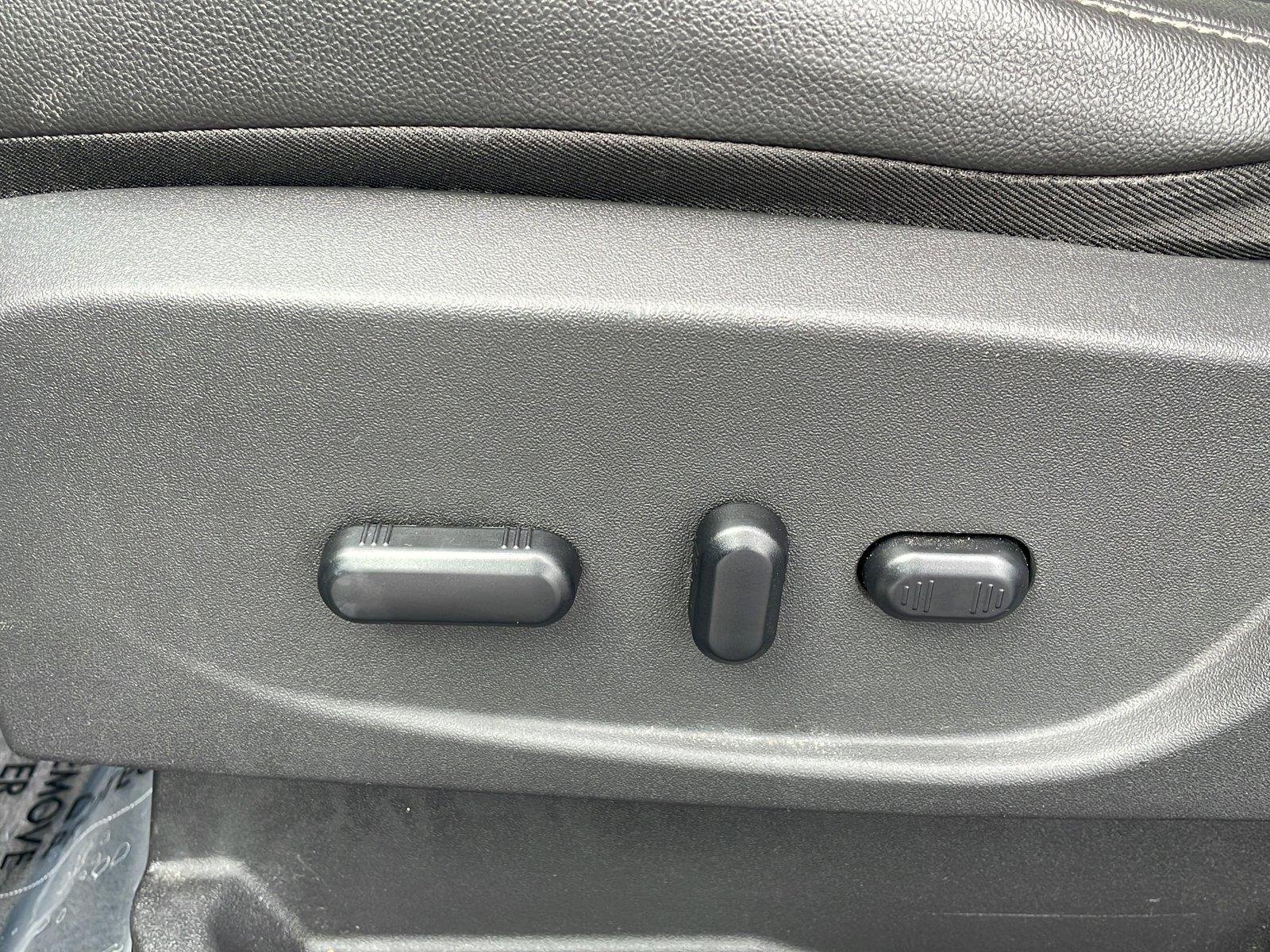 Used 2013 Sterling Gray Metallic Ford SEL image 19