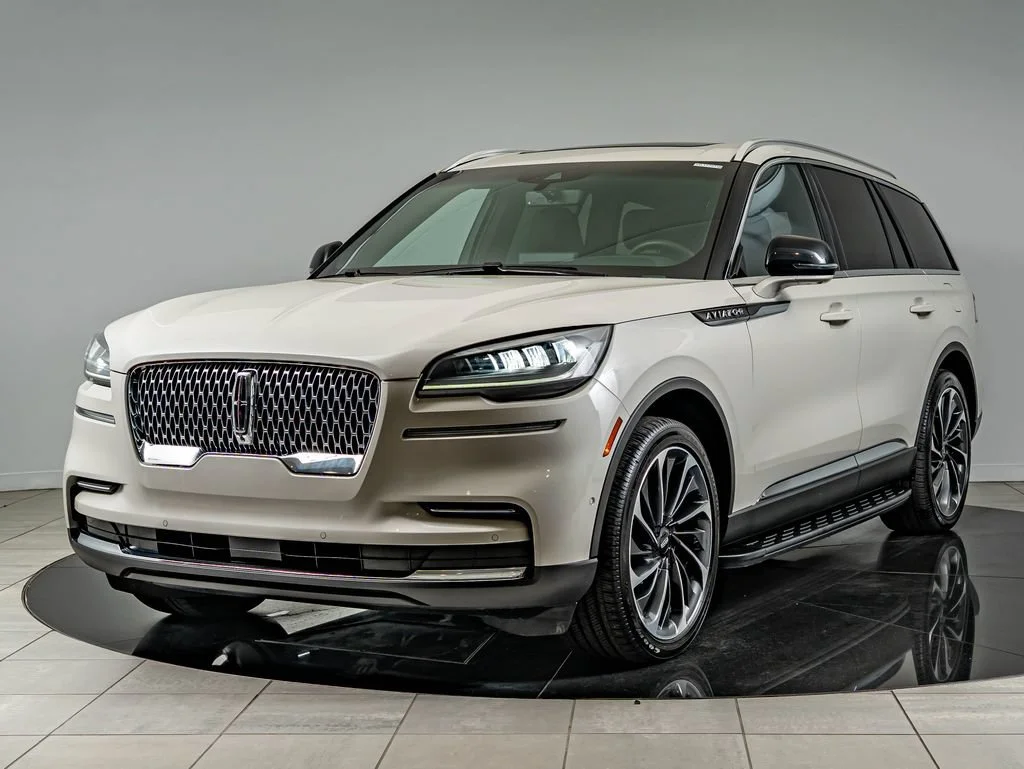 Used 2024 Ceramic Pearl Metallic Tri-Coat Lincoln Reserve image 1