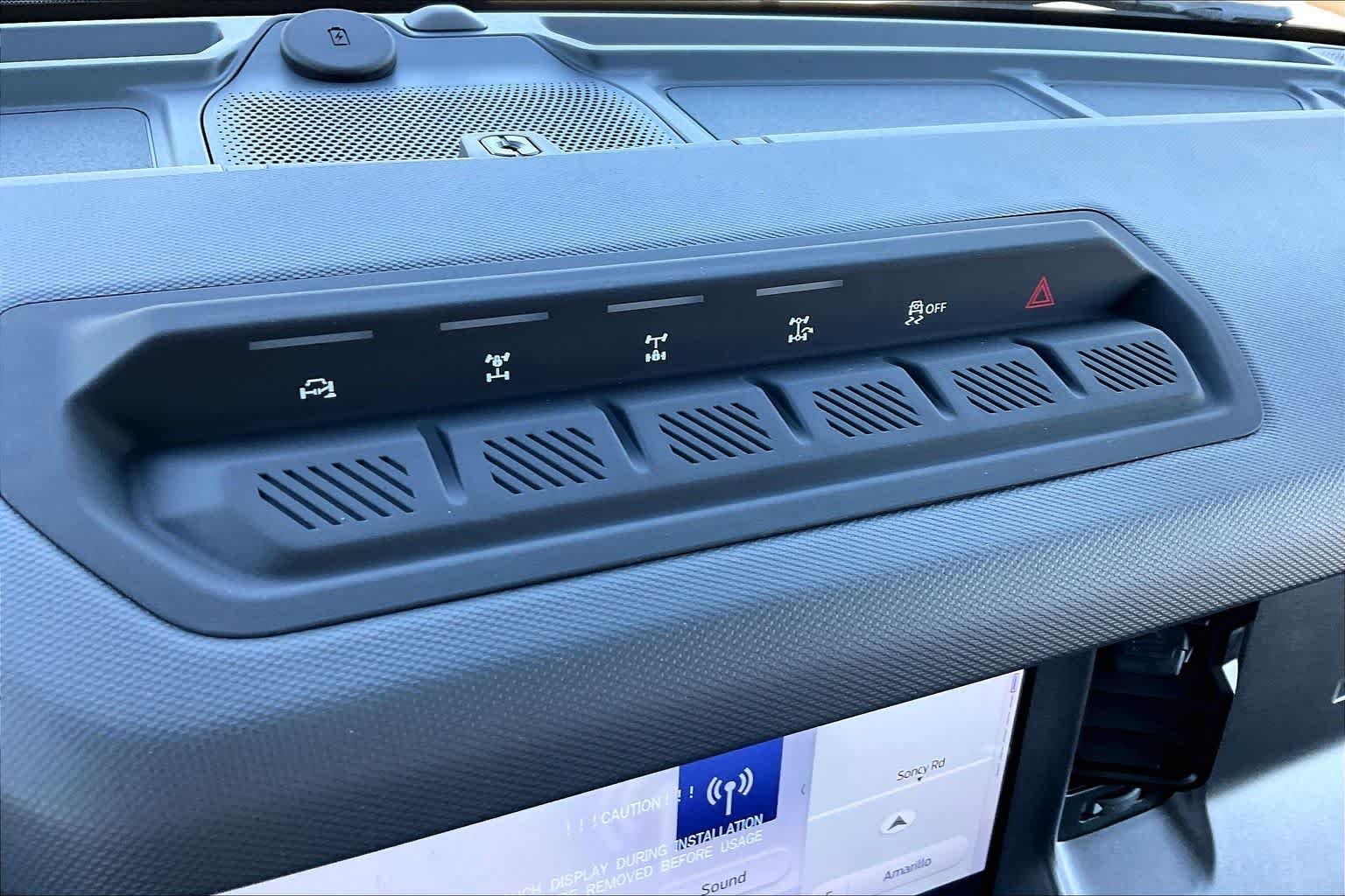 New 2026 Avalanche Gray Ford Badlands® image 18