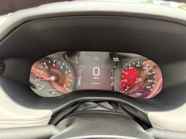 Used 2025 Silver Jeep Limited image 31