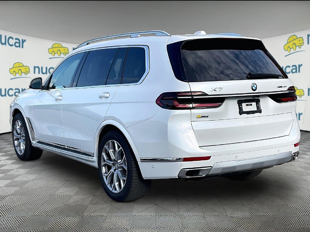 Used 2025 Alpine White BMW xDrive40i image 4