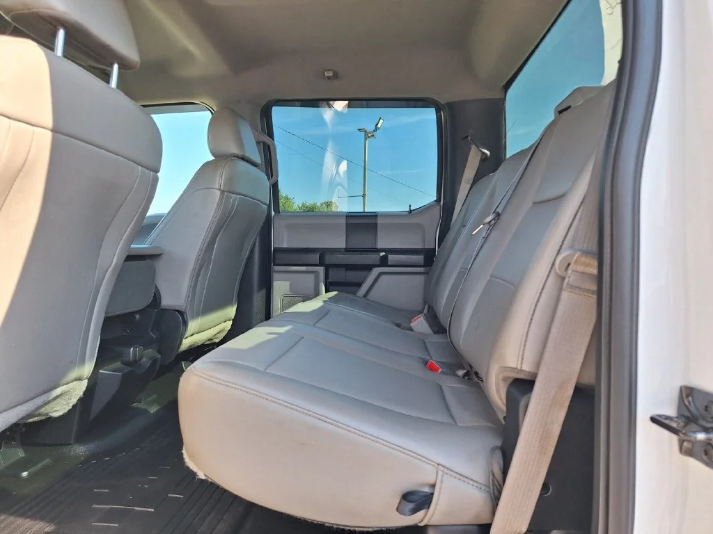 Used 2019 Oxford White Ford XL image 10