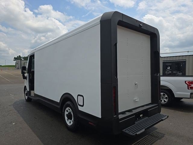 Used 2024 Oyster White BrightDrop Base image 5