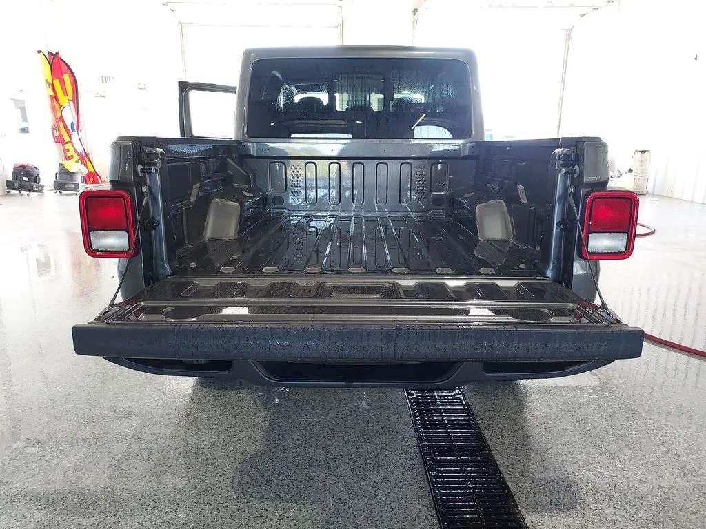 2025 Jeep Gladiator Sport S - Photo 28