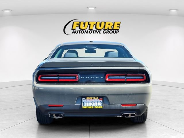 Used 2019 Gray Dodge SXT image 5