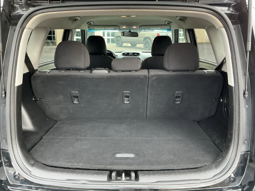 Used 2019 Black Kia Base image 22