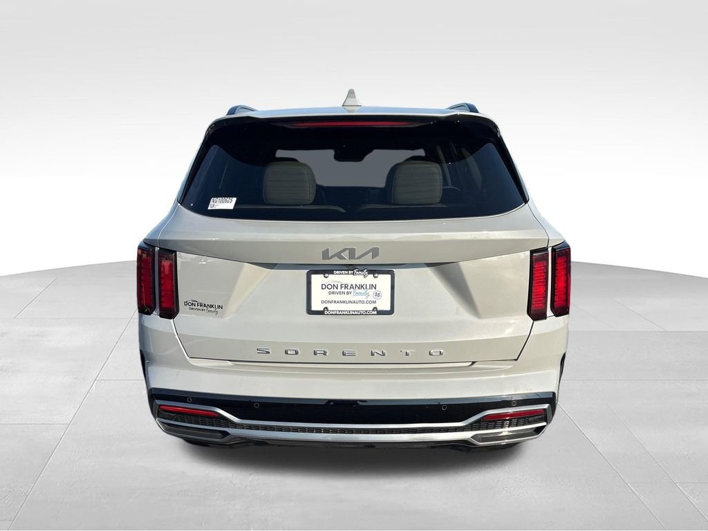 Used 2022 Gray Kia EX image 5