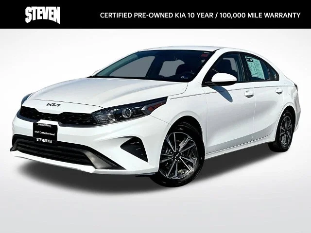 Used 2024 White Kia LXS image 3