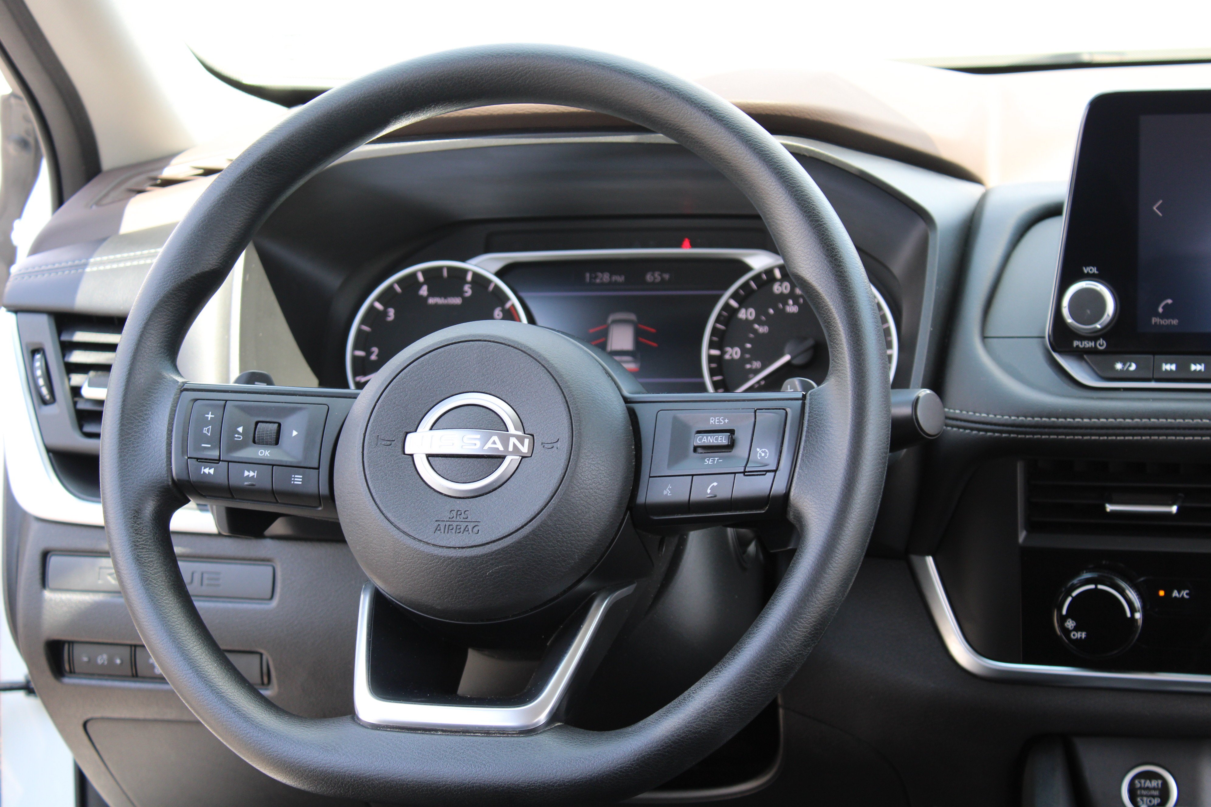 Used 2023 Glacier White Nissan S image 21