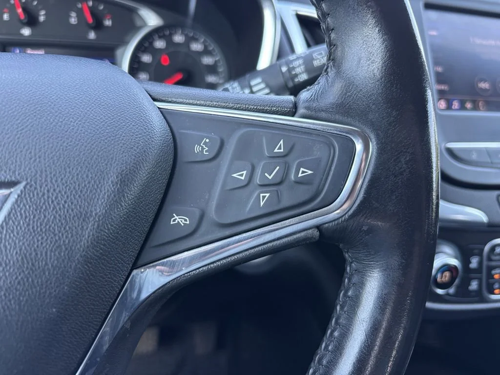 Used 2020 MIDNIGHT BLUE METALLIC Chevrolet LT image 32