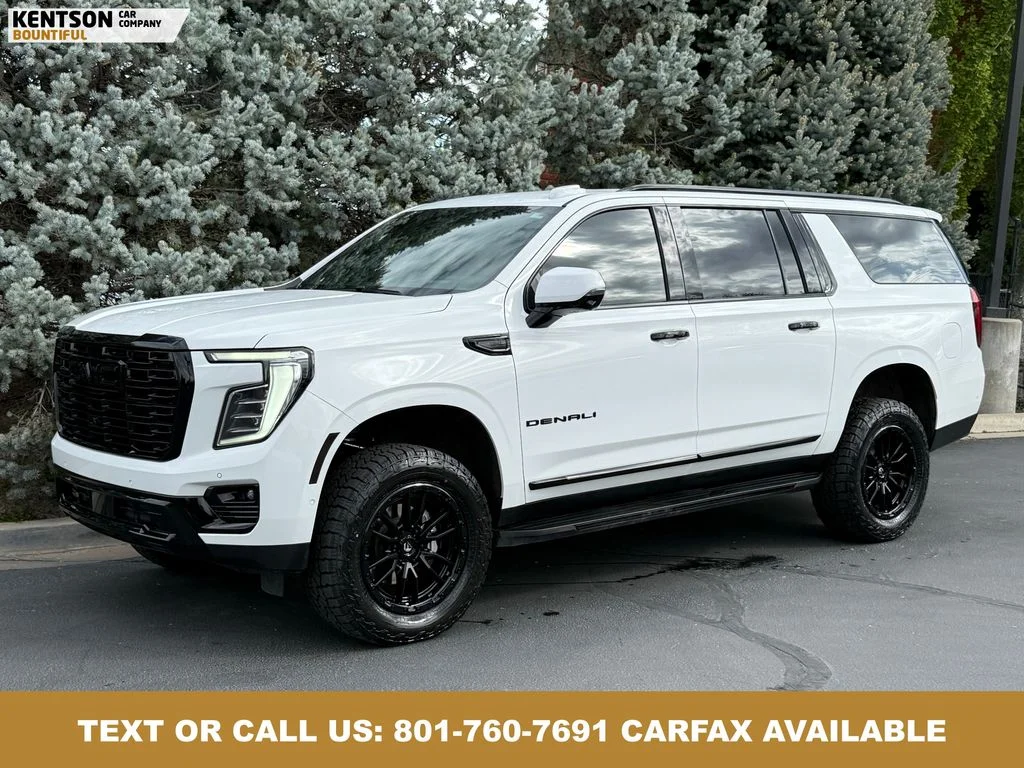 2025 GMC Yukon Denali AWD's photo