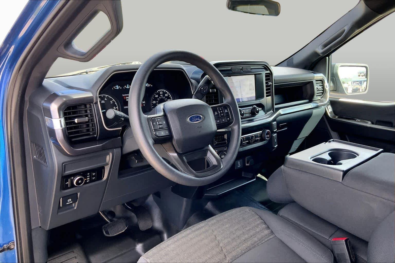 Used 2023 Atlas Blue Metallic Ford XL image 17