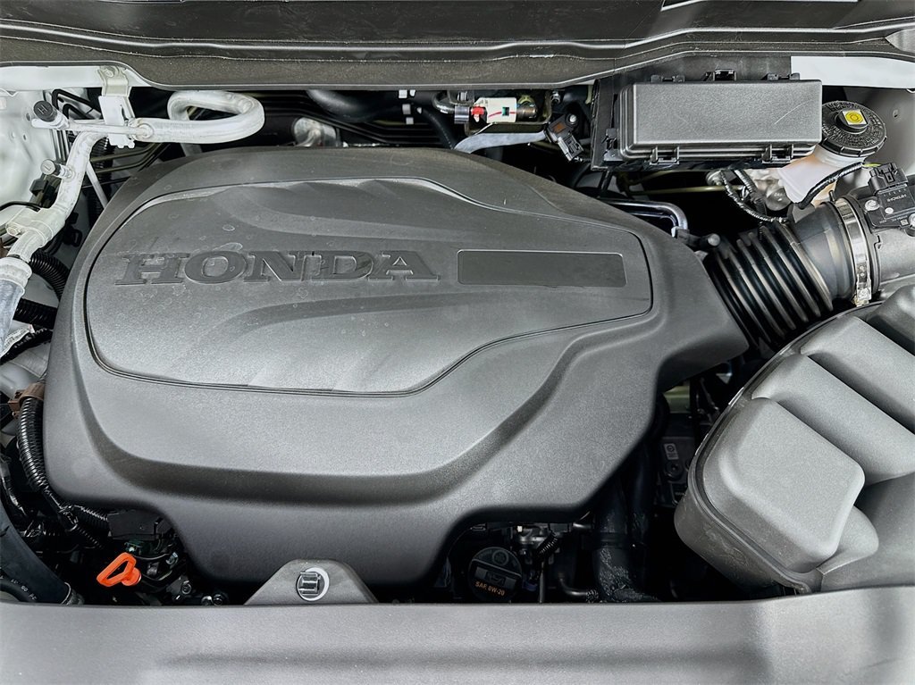 New 2026 Platinum White Pearl Honda RTL image 12