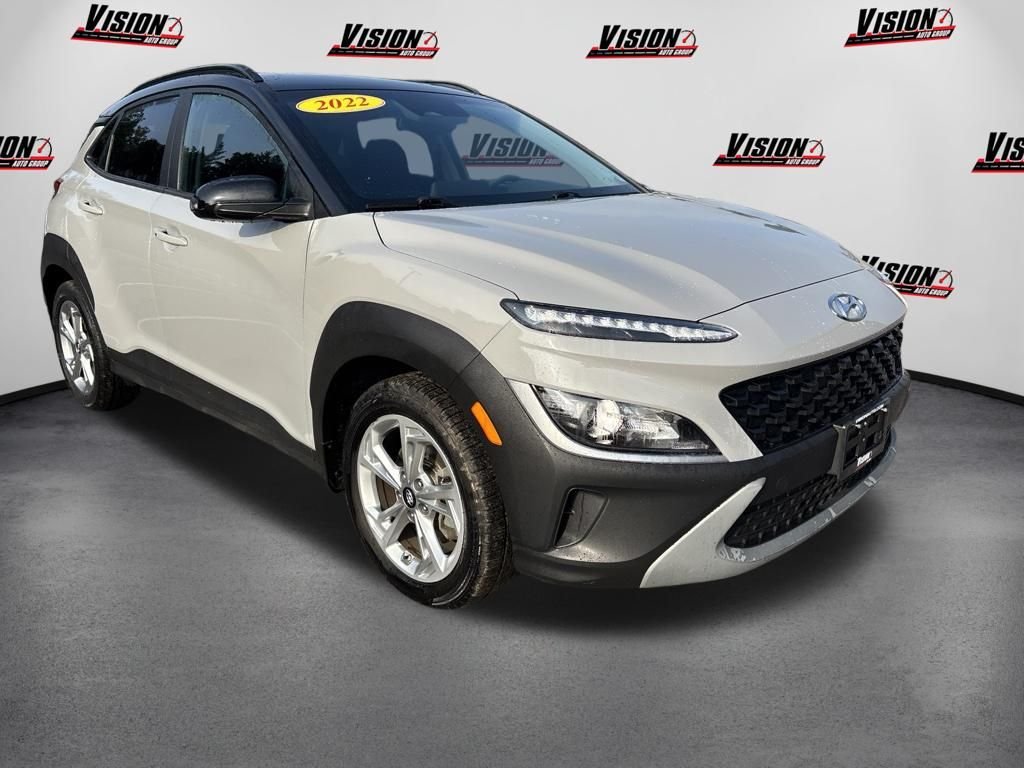 Used 2022 Silver Hyundai SEL image 3