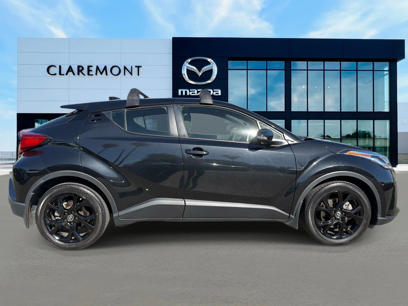 Used 2021 Black Sand Pearl Toyota LE FWD (Natl) image 4