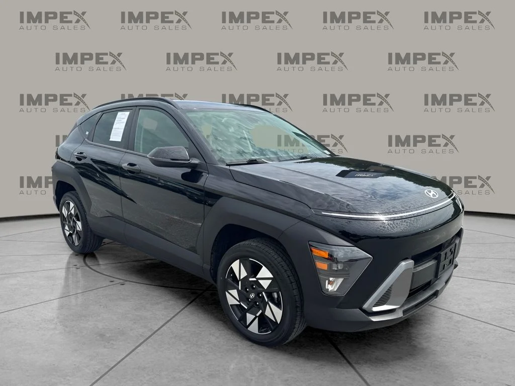 Used 2024 Black Hyundai SEL image 4